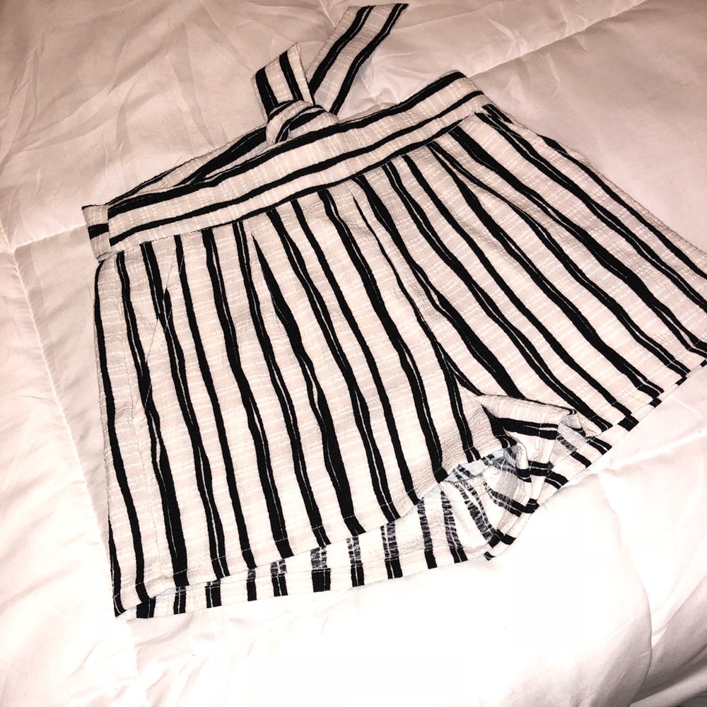 High waist back tie shorts